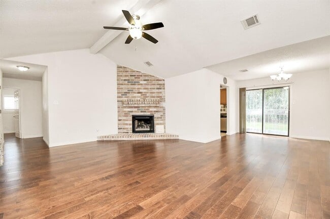 Building Photo - 11139 Holly Hill Ln