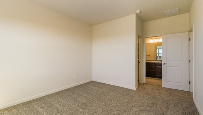 Building Photo - New Home In Santa Fe  !!!!!