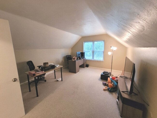 Building Photo - Spacious 5-Bedroom Home in Virginia Beach ...