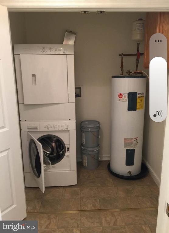 Building Photo - 101 W Sunset Ave