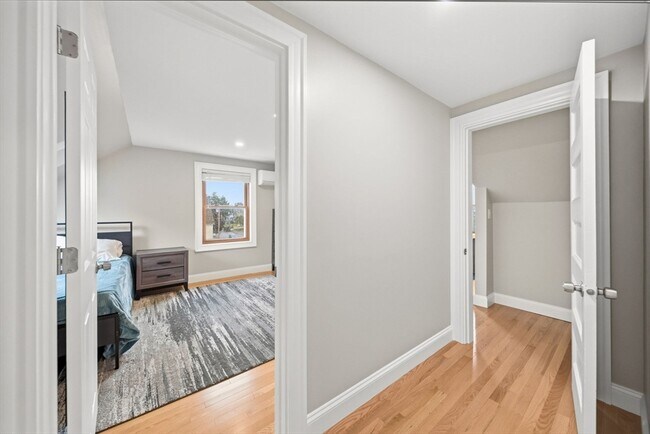 Building Photo - 309 Hillside Ave