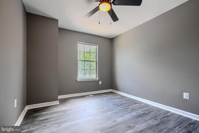 Building Photo - 4204 Red Ridge Way