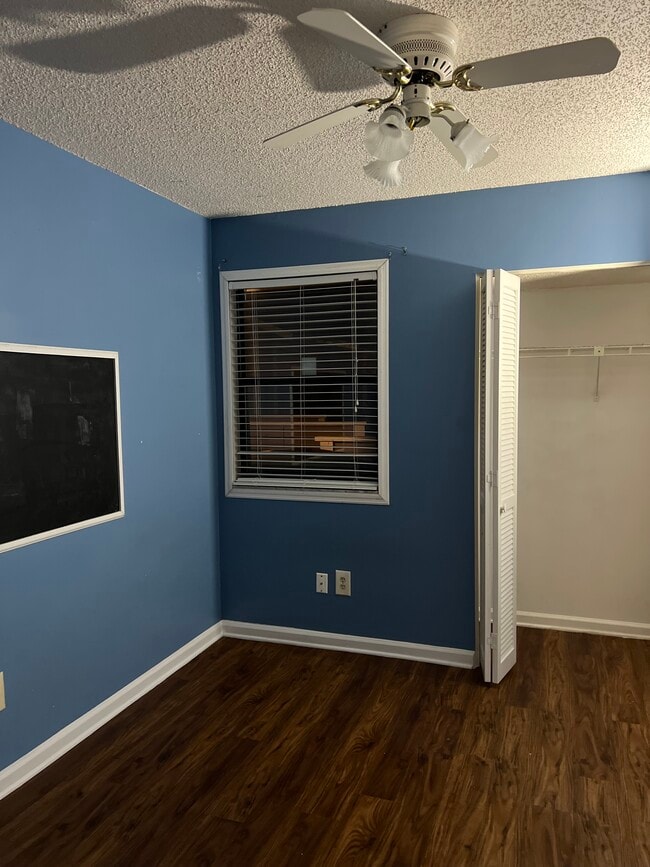 Building Photo - 8340 Westover Ct