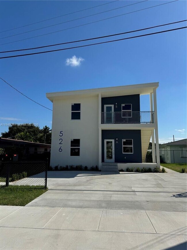 Building Photo - 526 NW 6th St