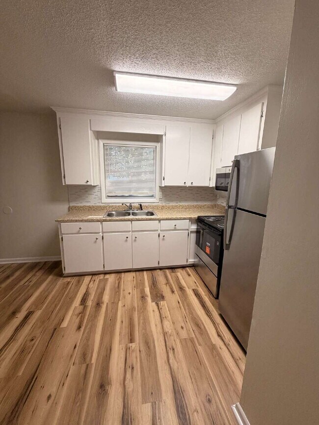 Building Photo - Available FOR RENT in Midland City, AL