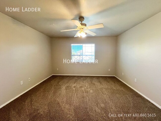 Building Photo - Charming 3 Bed, 2.5 Bath Gilbert Home - Co...