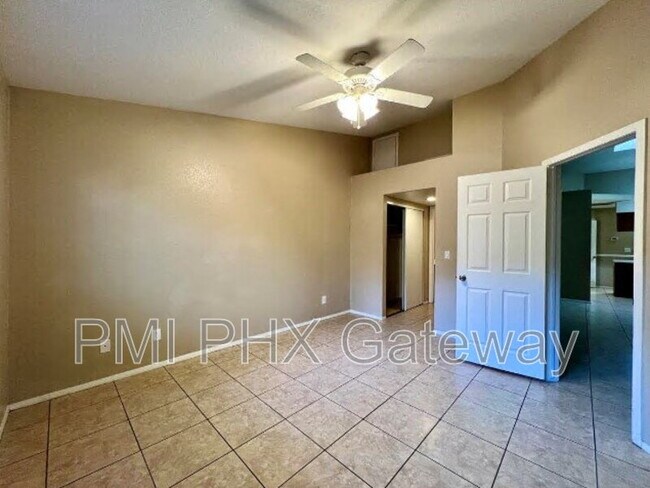 Building Photo - 170 E Guadalupe Rd