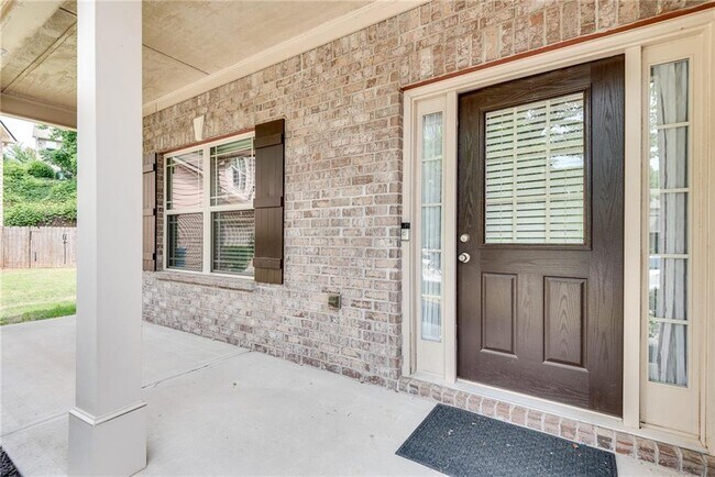 Building Photo - 933 Whitfield Oak Way NE