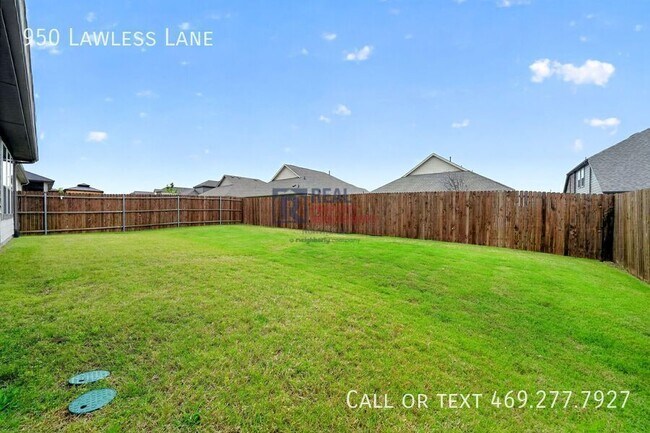 Building Photo - 950 Lawless Ln