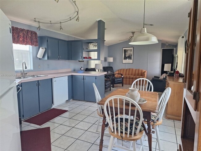Building Photo - 35303 SW 180th Ave