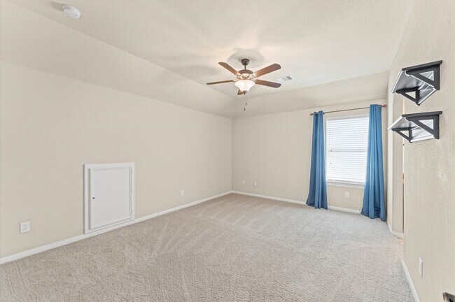 Building Photo - 10 Cayuga Pond Ct