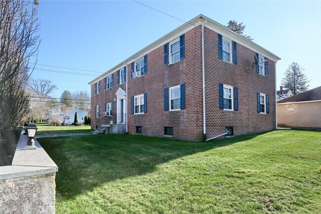 Building Photo - 1 Rockland Ave