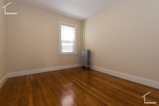 Building Photo - GORGEOUS RECENT RENO IN BRIGHTON CENTER