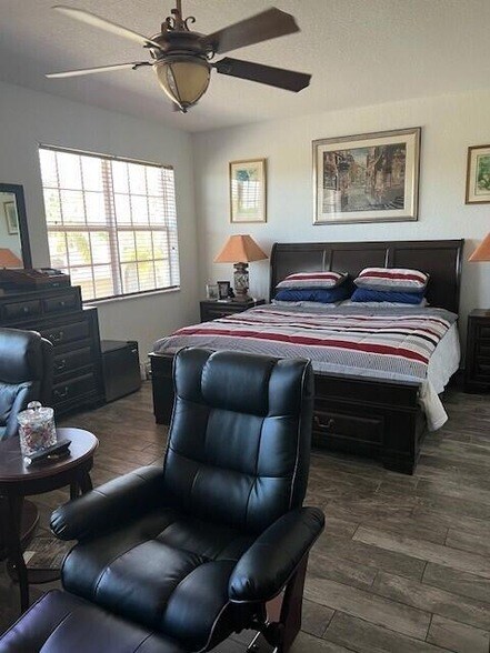 Building Photo - 144 Blue Grotto Dr