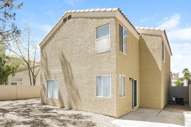 Building Photo - 3300 Sonterra Cir