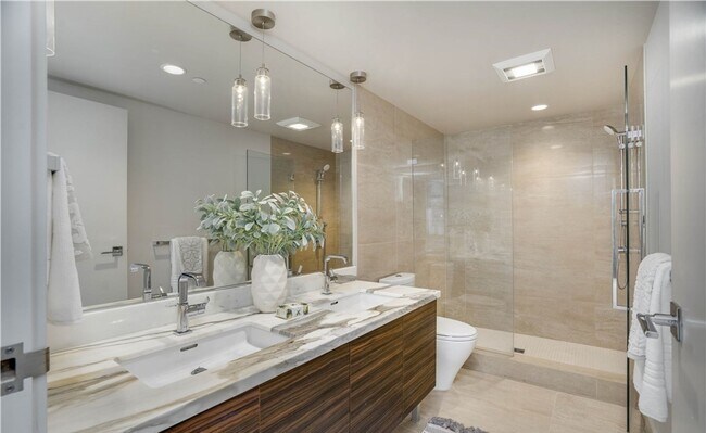 Building Photo - Insignia Condominiums ~ Belltown