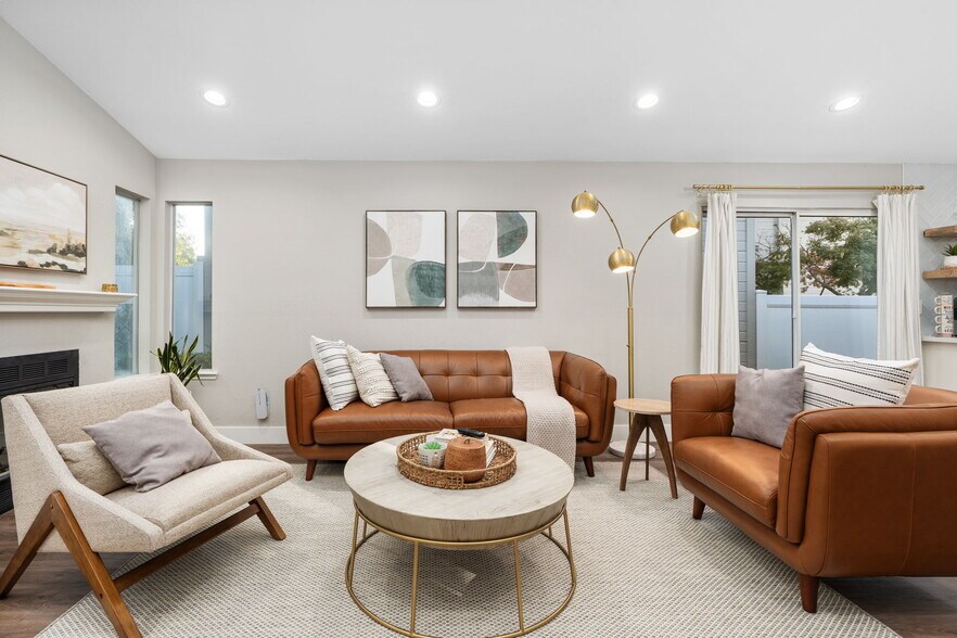 Building Photo - 9178 N Woodlawn Dr