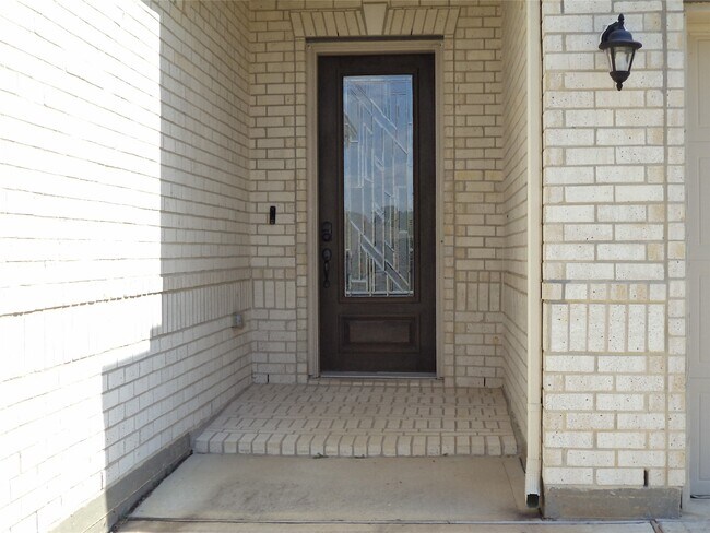 Building Photo - 18669 Blue Spruce Ln