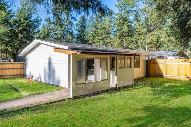 Building Photo - 6415 151st St NW