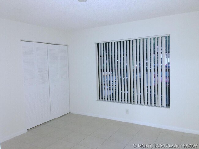 Building Photo - 3095 Inglewood Terrace