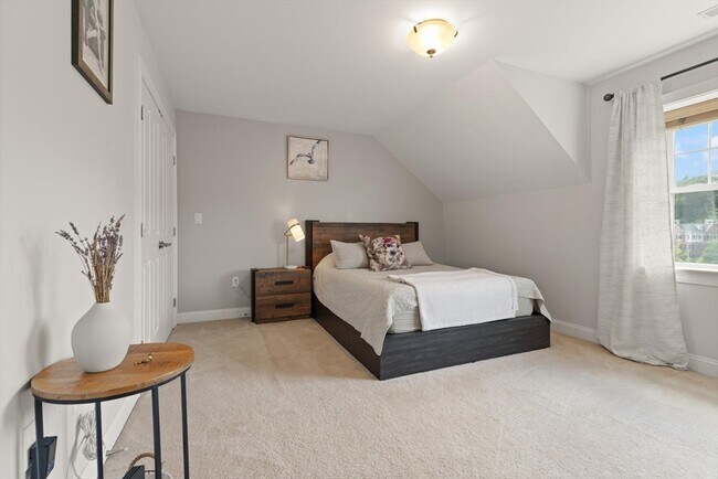 Building Photo - 10 Murray Ave