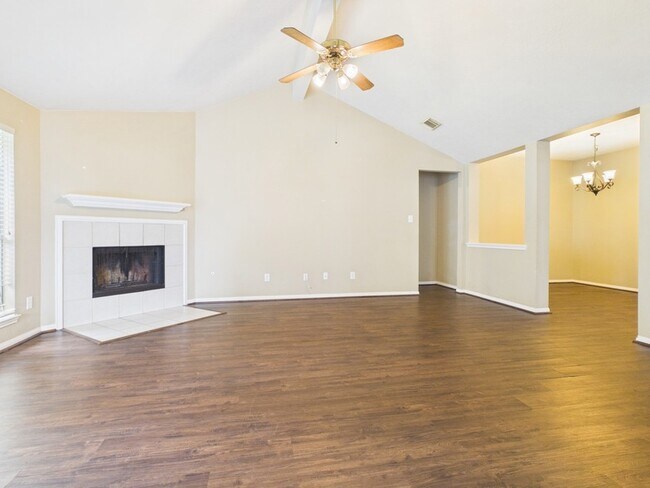 Building Photo - 3914 Cyril Dr