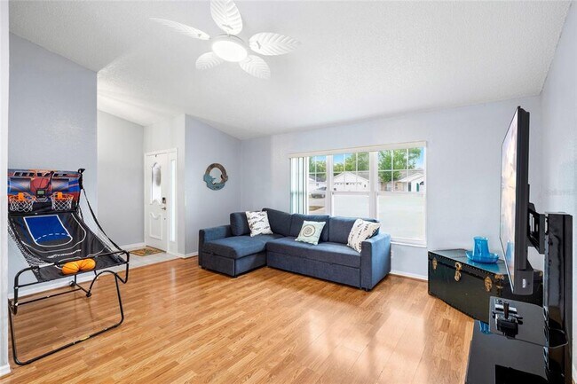 Building Photo - 11263 Murraysville Dr