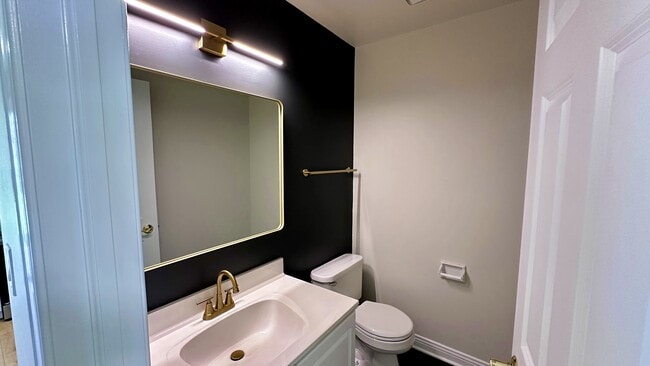 Building Photo - 17680 Green Isle Ct