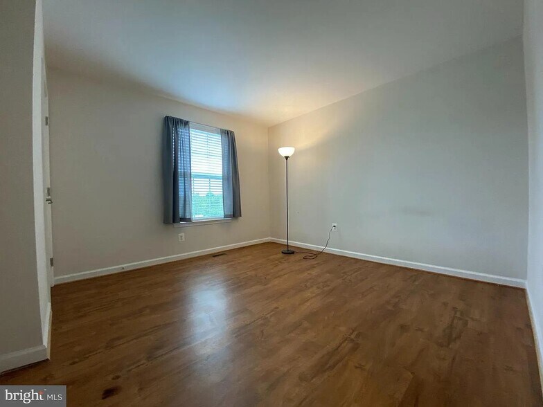 Building Photo - 12203 Salt Cedar Ln