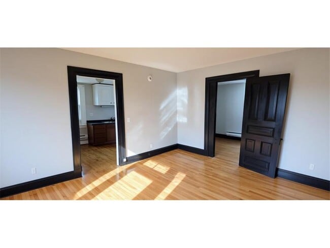 Building Photo - 283 Front Ave