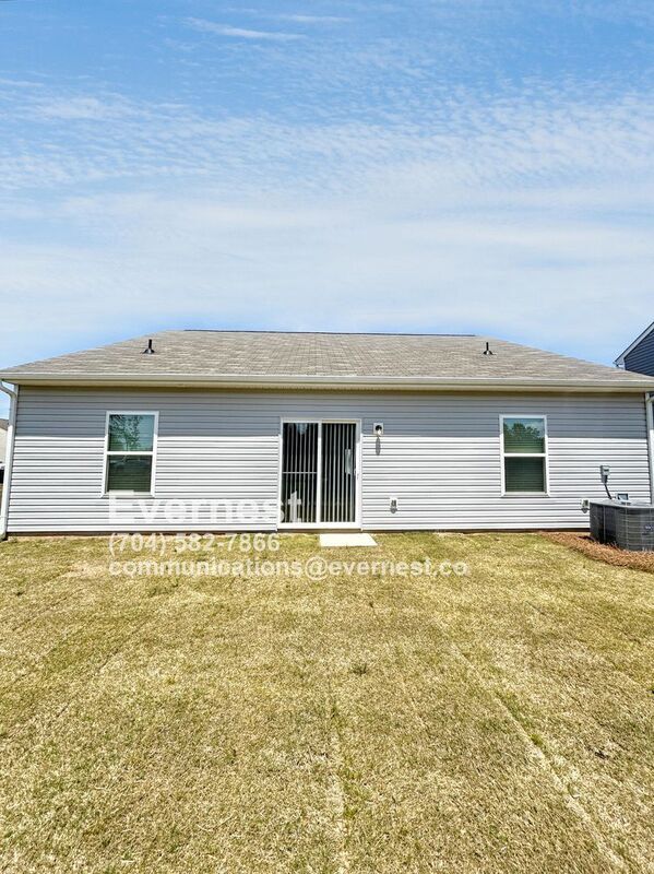 Building Photo - 221 Aniston Ln