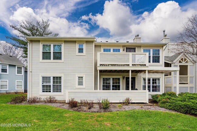 Primary Photo - 554 Applewood Ct