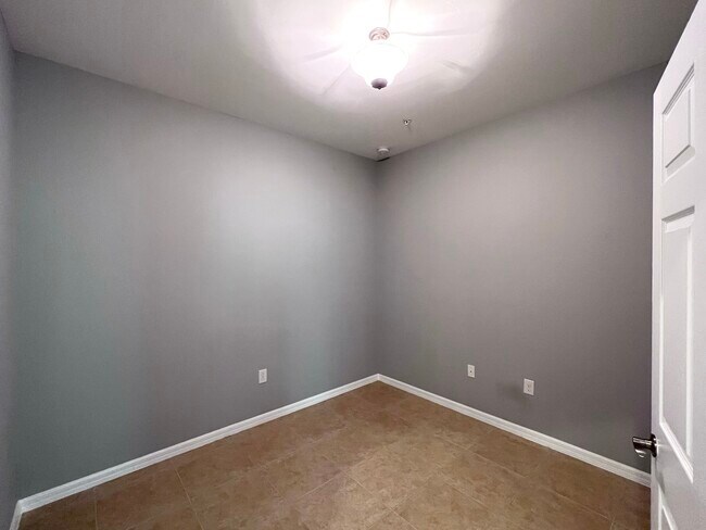 Building Photo - 3702 Pino Vista Way