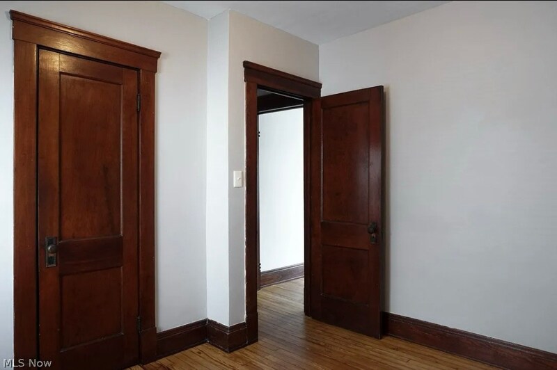 Building Photo - 4225 W 49th St