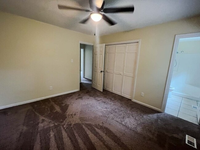 Building Photo - 544 Hillard