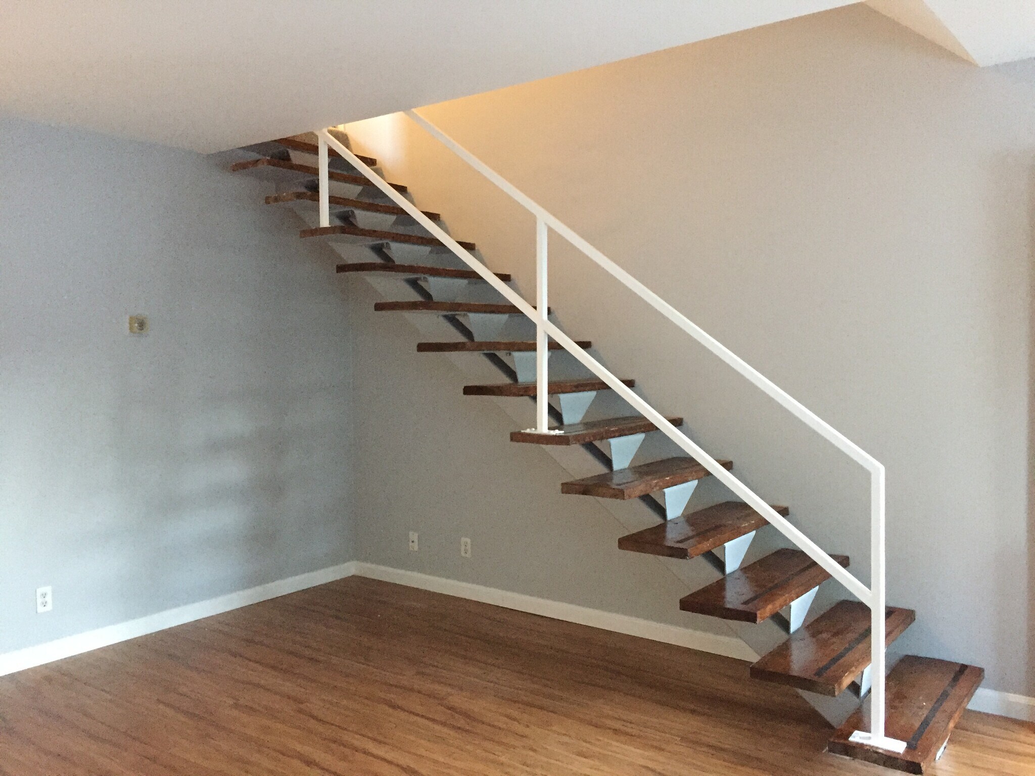 Mid-Mod Stairs - 5529 Cartwright