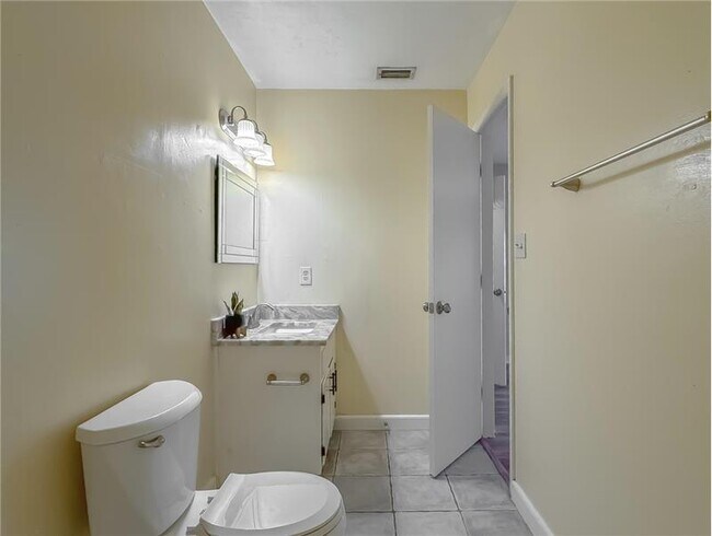 Building Photo - 1555 Sprucewood Trail