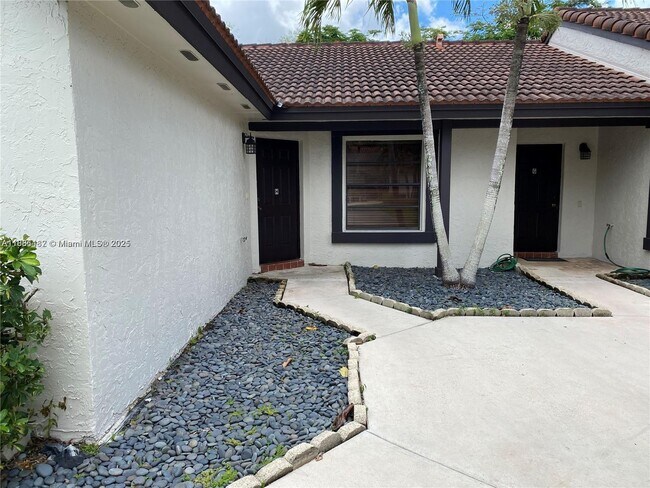 Building Photo - 14965 SW 49th Ln