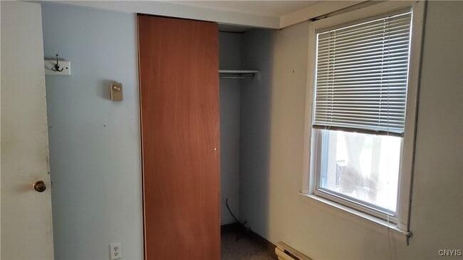 Building Photo - 132 W Seneca St