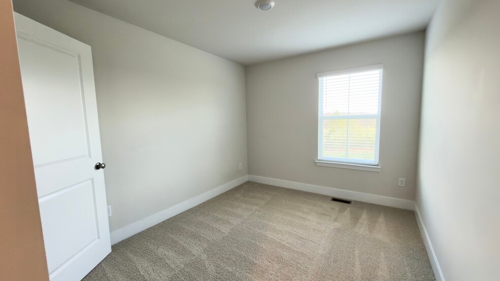 Second Bedroom - 106 Hopi Pl