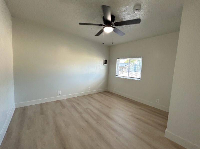 Building Photo - 951 N Redwood Rd