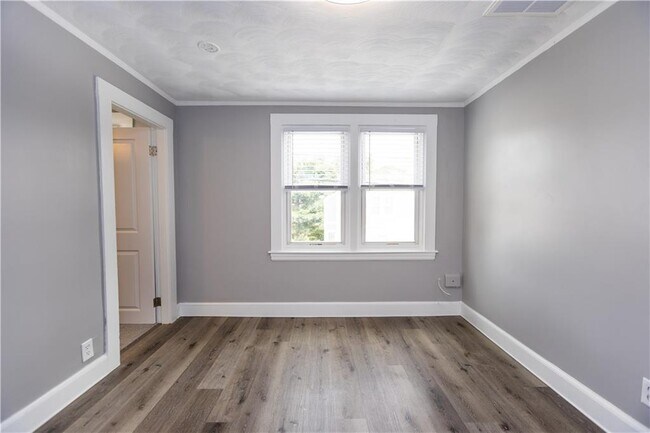 Building Photo - 141 Stanton Ave