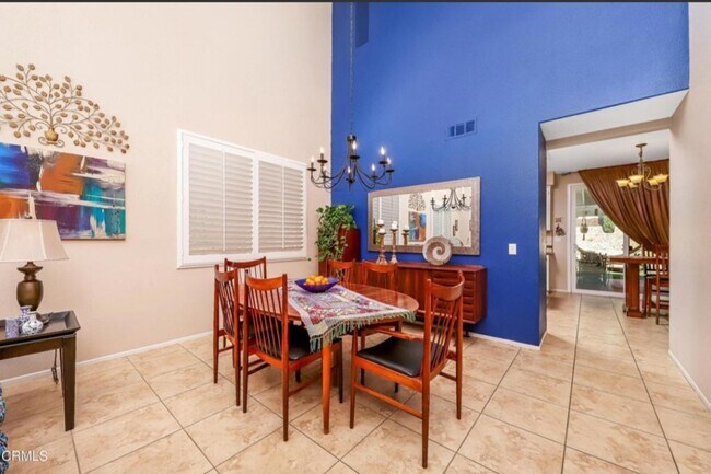 Building Photo - 40454 La Quinta Ct