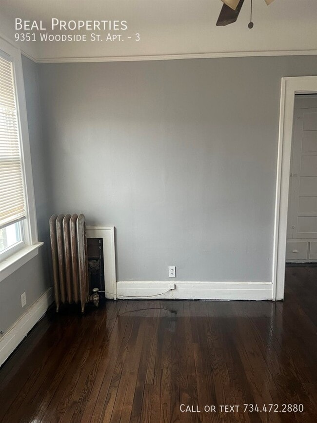 Building Photo - 9351 Woodside St