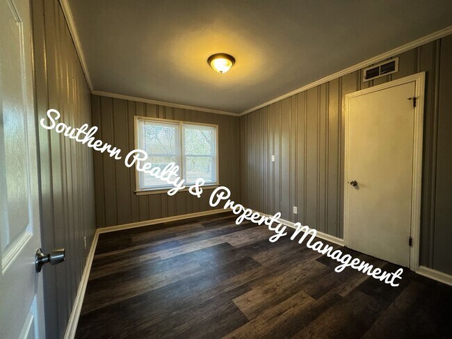 Building Photo - 1114 Druid Hills Dr