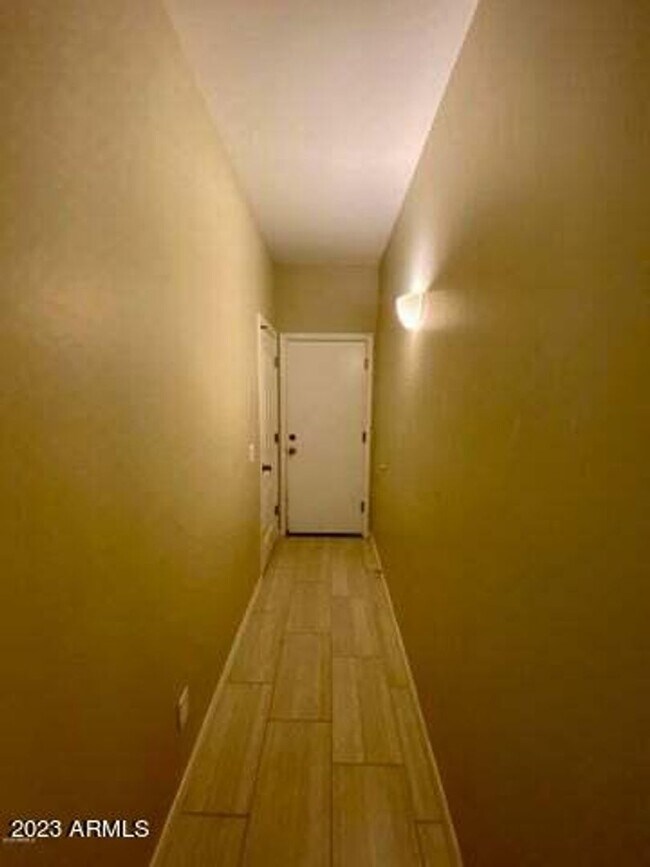 Building Photo - Single Level 4 bedroom, 2 bath home available in Skyline Ranch