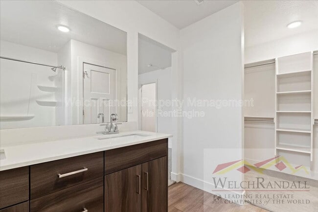 Building Photo - 1177 Shady Brook Ln S