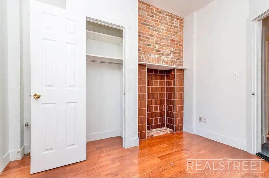 Building Photo - Harman Street