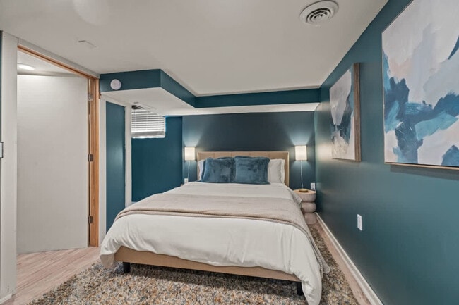 Building Photo - 2850 Hazel Ave