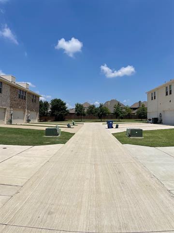 Building Photo - 4929 Barcelona Ave